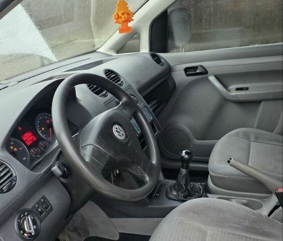 Серый Фольксваген Кадди, объемом двигателя 2 л и пробегом 500 тыс. км за 2549 $, фото 20 на Automoto.ua