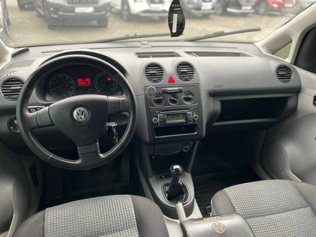 Сірий Фольксваген Кадді, об'ємом двигуна 1.6 л та пробігом 219 тис. км за 5999 $, фото 9 на Automoto.ua