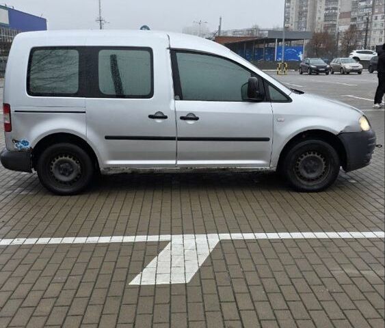 Серый Фольксваген Кадди, объемом двигателя 2 л и пробегом 500 тыс. км за 2549 $, фото 6 на Automoto.ua