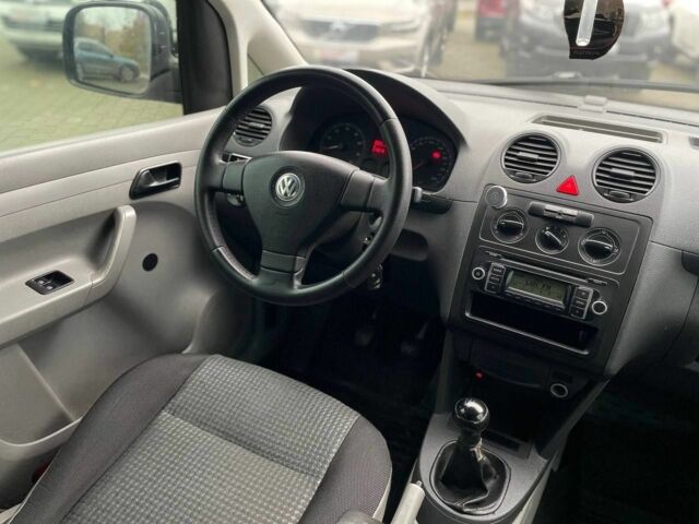 Сірий Фольксваген Кадді, об'ємом двигуна 1.6 л та пробігом 219 тис. км за 5999 $, фото 15 на Automoto.ua