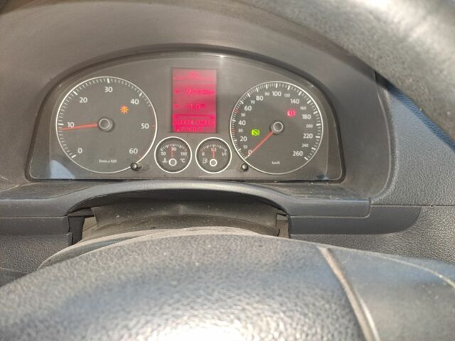 Сірий Фольксваген Кадді, об'ємом двигуна 1.9 л та пробігом 230 тис. км за 8500 $, фото 4 на Automoto.ua