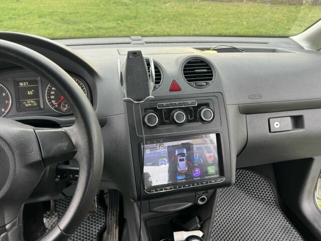 Фольксваген Кадди 2010 в Луцке на Automoto.ua Серый Фольксваген Кадди, объемом двигателя 1.2 л и пробегом 139 тыс. км за 4300 $, фото 4 на Automoto.ua