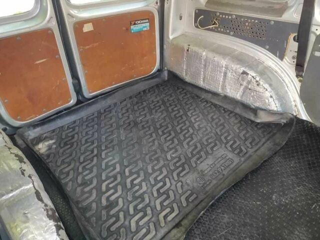 Сірий Фольксваген Кадді, об'ємом двигуна 1.6 л та пробігом 225 тис. км за 7000 $, фото 12 на Automoto.ua