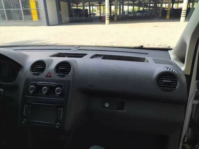 Сірий Фольксваген Кадді, об'ємом двигуна 1.6 л та пробігом 225 тис. км за 7000 $, фото 3 на Automoto.ua