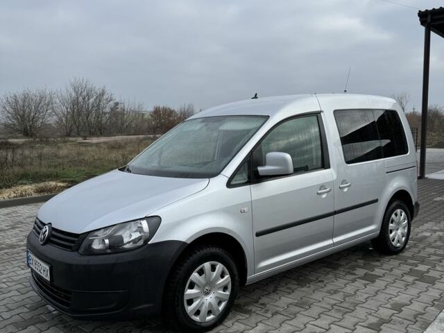 Серый Фольксваген Кадди, объемом двигателя 1.6 л и пробегом 158 тыс. км за 13500 $, фото 1 на Automoto.ua