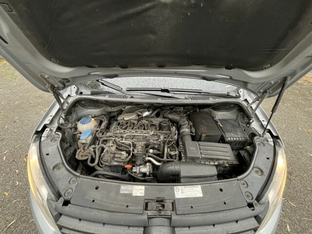 Серый Фольксваген Кадди, объемом двигателя 1.6 л и пробегом 312 тыс. км за 9200 $, фото 8 на Automoto.ua