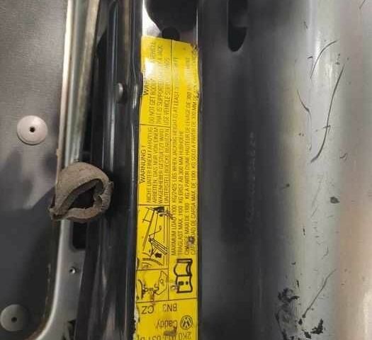 Сірий Фольксваген Кадді, об'ємом двигуна 1.6 л та пробігом 225 тис. км за 7000 $, фото 17 на Automoto.ua