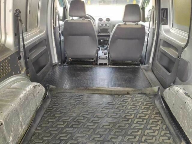 Сірий Фольксваген Кадді, об'ємом двигуна 1.6 л та пробігом 225 тис. км за 7000 $, фото 10 на Automoto.ua