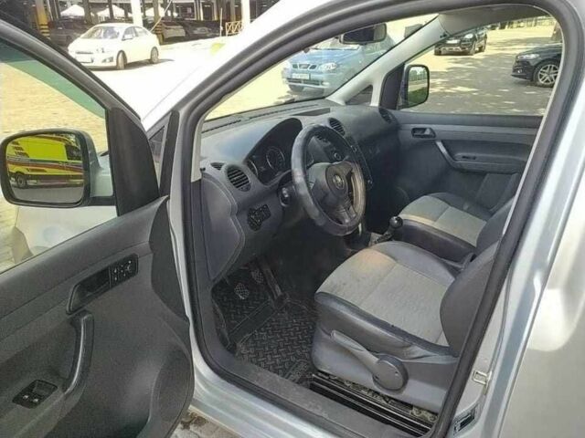 Сірий Фольксваген Кадді, об'ємом двигуна 1.6 л та пробігом 225 тис. км за 7000 $, фото 6 на Automoto.ua