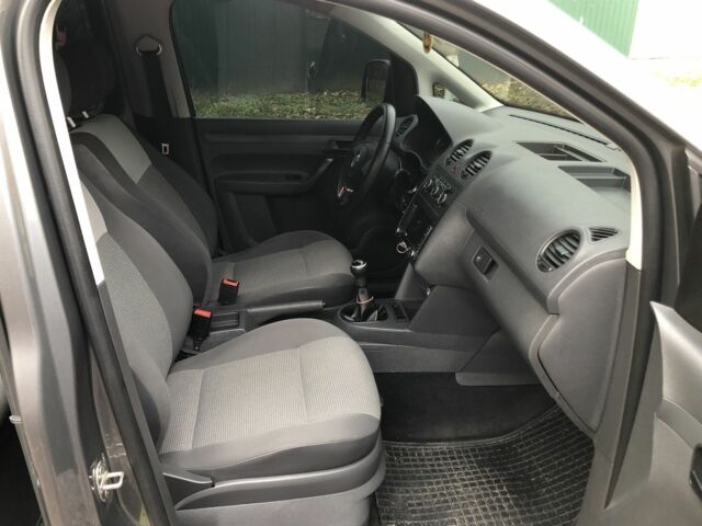 Сірий Фольксваген Кадді, об'ємом двигуна 0 л та пробігом 224 тис. км за 8700 $, фото 3 на Automoto.ua