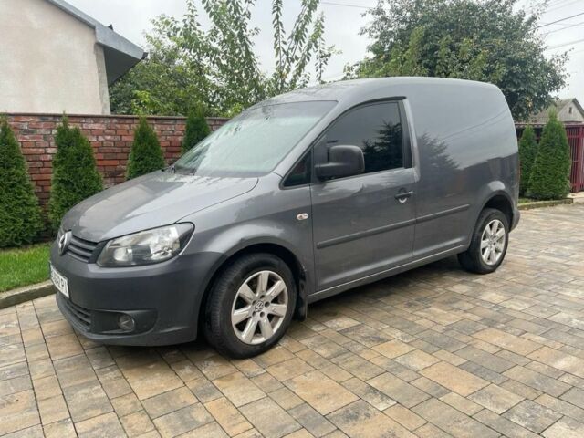 Серый Фольксваген Кадди, объемом двигателя 2 л и пробегом 260 тыс. км за 8500 $, фото 3 на Automoto.ua