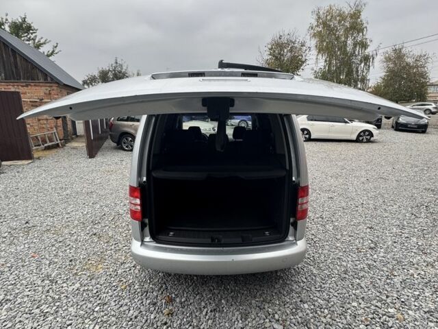 Серый Фольксваген Кадди, объемом двигателя 1.2 л и пробегом 232 тыс. км за 6800 $, фото 7 на Automoto.ua