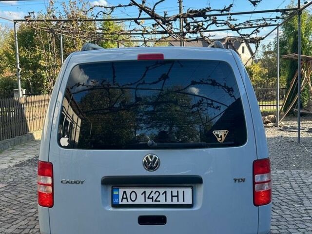 Серый Фольксваген Кадди, объемом двигателя 1.6 л и пробегом 280 тыс. км за 8500 $, фото 3 на Automoto.ua