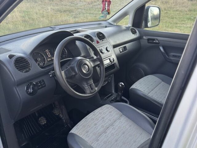 Серый Фольксваген Кадди, объемом двигателя 1.6 л и пробегом 268 тыс. км за 6700 $, фото 6 на Automoto.ua