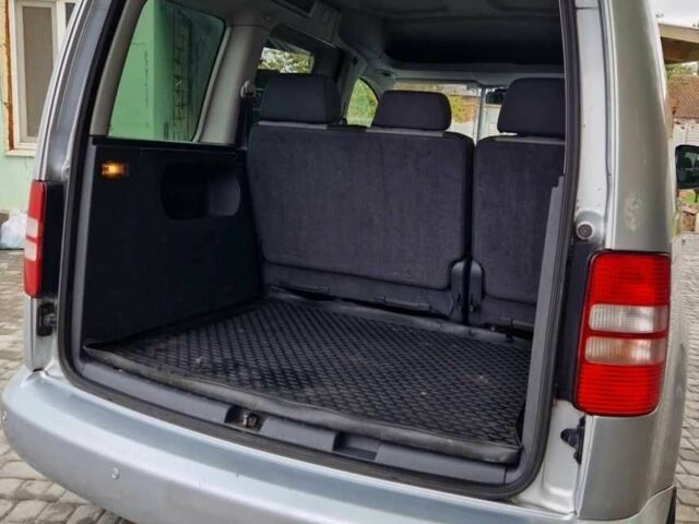 Сірий Фольксваген Кадді, об'ємом двигуна 1.6 л та пробігом 300 тис. км за 11000 $, фото 9 на Automoto.ua