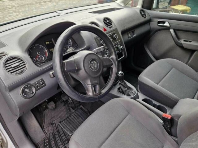 Сірий Фольксваген Кадді, об'ємом двигуна 1.6 л та пробігом 300 тис. км за 11000 $, фото 10 на Automoto.ua