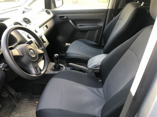 Сірий Фольксваген Кадді, об'ємом двигуна 2 л та пробігом 163 тис. км за 12900 $, фото 5 на Automoto.ua