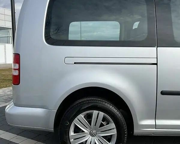 Фольксваген Кадди 2015 в Виноградове на Automoto.ua Серый Фольксваген Кадди, объемом двигателя 1.6 л и пробегом 299 тыс. км за 11000 $, фото 17 на Automoto.ua