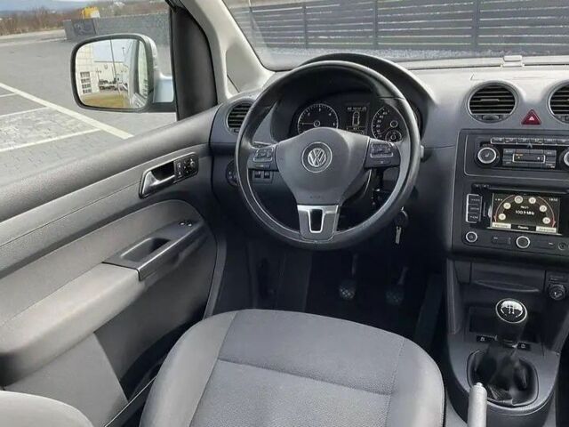 Фольксваген Кадди 2015 в Виноградове на Automoto.ua Серый Фольксваген Кадди, объемом двигателя 1.6 л и пробегом 299 тыс. км за 11000 $, фото 7 на Automoto.ua
