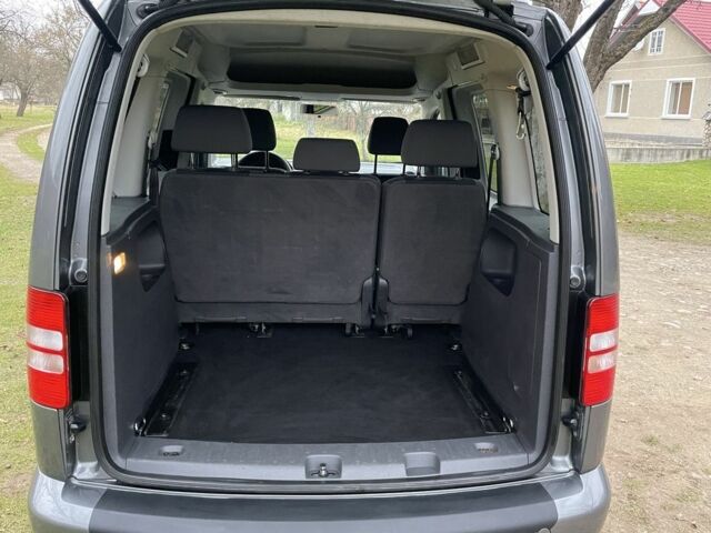 Сірий Фольксваген Кадді, об'ємом двигуна 1.6 л та пробігом 243 тис. км за 11950 $, фото 12 на Automoto.ua