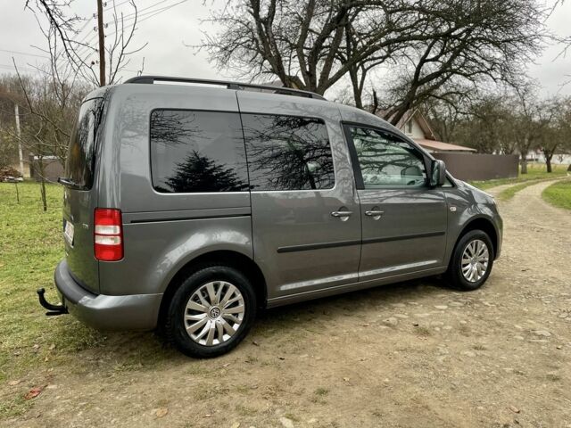 Сірий Фольксваген Кадді, об'ємом двигуна 1.6 л та пробігом 243 тис. км за 11950 $, фото 7 на Automoto.ua