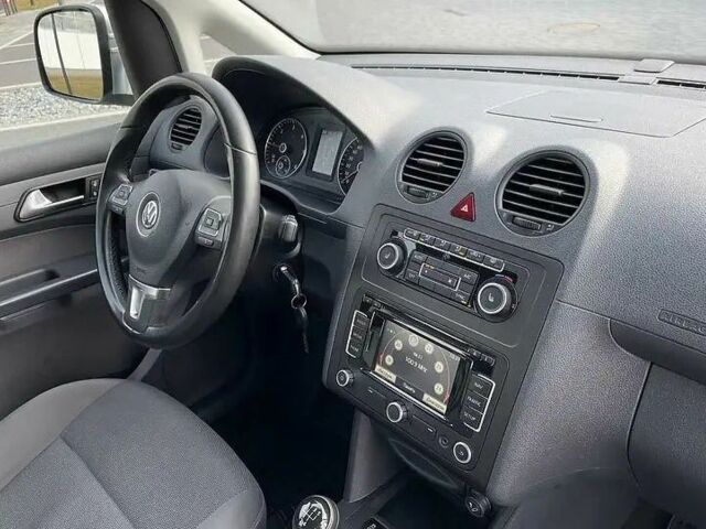 Фольксваген Кадди 2015 в Виноградове на Automoto.ua Серый Фольксваген Кадди, объемом двигателя 1.6 л и пробегом 299 тыс. км за 11000 $, фото 14 на Automoto.ua