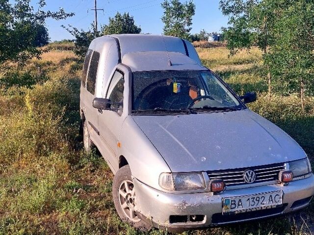 Серый Фольксваген Кадди, объемом двигателя 1.9 л и пробегом 260 тыс. км за 1000 $, фото 2 на Automoto.ua