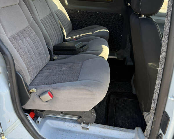 Серый Фольксваген Кадди, объемом двигателя 1.97 л и пробегом 286 тыс. км за 5200 $, фото 9 на Automoto.ua