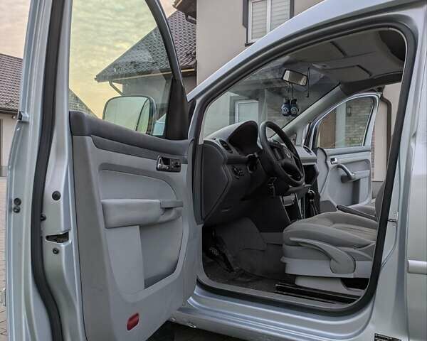 Серый Фольксваген Кадди, объемом двигателя 2 л и пробегом 486 тыс. км за 4650 $, фото 18 на Automoto.ua