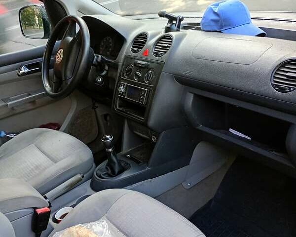 Серый Фольксваген Кадди, объемом двигателя 1.39 л и пробегом 286 тыс. км за 3700 $, фото 8 на Automoto.ua