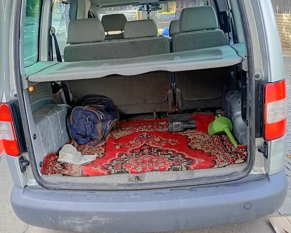 Серый Фольксваген Кадди, объемом двигателя 1.39 л и пробегом 286 тыс. км за 3700 $, фото 6 на Automoto.ua