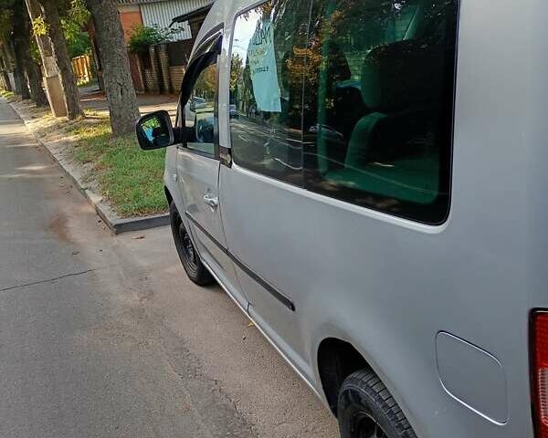 Серый Фольксваген Кадди, объемом двигателя 1.39 л и пробегом 286 тыс. км за 3700 $, фото 3 на Automoto.ua