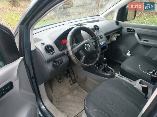 Серый Фольксваген Кадди, объемом двигателя 1.97 л и пробегом 311 тыс. км за 5000 $, фото 6 на Automoto.ua