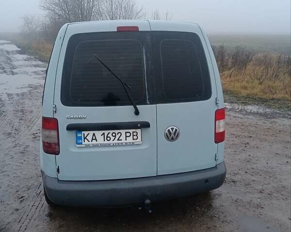 Серый Фольксваген Кадди, объемом двигателя 2 л и пробегом 275 тыс. км за 3500 $, фото 2 на Automoto.ua