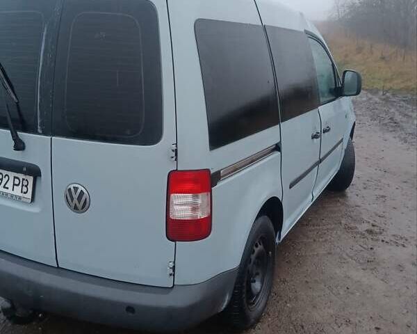 Серый Фольксваген Кадди, объемом двигателя 2 л и пробегом 275 тыс. км за 3500 $, фото 3 на Automoto.ua