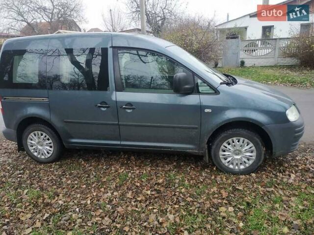 Серый Фольксваген Кадди, объемом двигателя 1.97 л и пробегом 311 тыс. км за 5000 $, фото 2 на Automoto.ua
