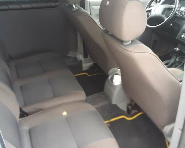 Серый Фольксваген Кадди, объемом двигателя 1.9 л и пробегом 240 тыс. км за 5800 $, фото 10 на Automoto.ua