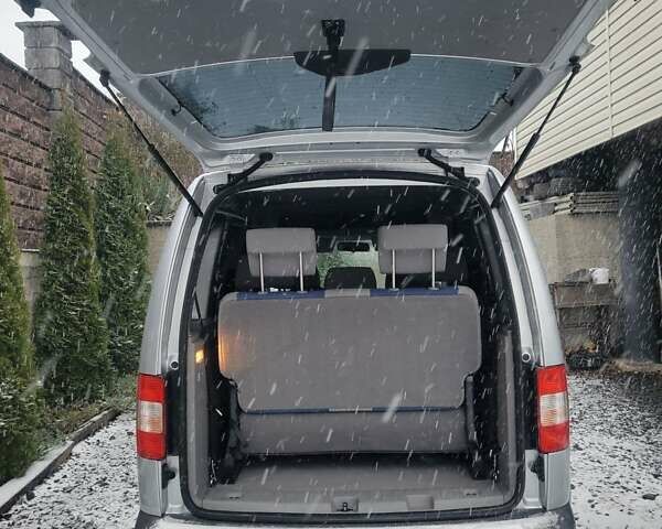 Серый Фольксваген Кадди, объемом двигателя 1.6 л и пробегом 246 тыс. км за 5950 $, фото 24 на Automoto.ua