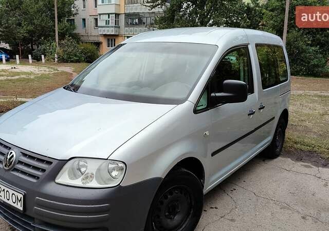 Сірий Фольксваген Кадді, об'ємом двигуна 1.6 л та пробігом 318 тис. км за 6700 $, фото 1 на Automoto.ua