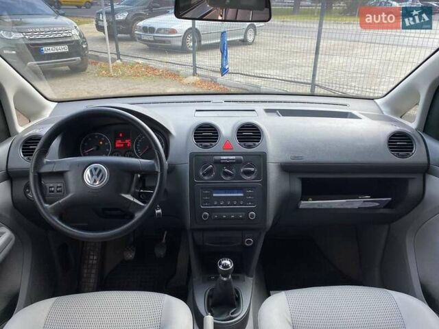Серый Фольксваген Кадди, объемом двигателя 1.6 л и пробегом 203 тыс. км за 7800 $, фото 12 на Automoto.ua