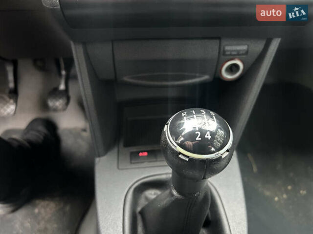 Сірий Фольксваген Кадді, об'ємом двигуна 1.6 л та пробігом 197 тис. км за 6350 $, фото 23 на Automoto.ua