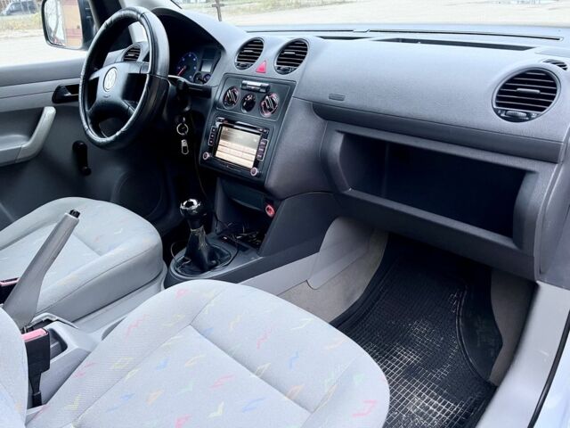 Серый Фольксваген Кадди, объемом двигателя 2 л и пробегом 286 тыс. км за 5499 $, фото 13 на Automoto.ua