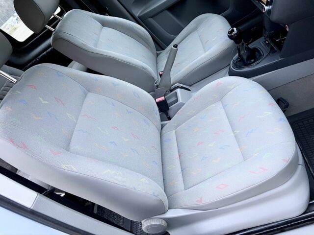 Серый Фольксваген Кадди, объемом двигателя 2 л и пробегом 286 тыс. км за 5499 $, фото 15 на Automoto.ua