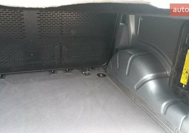 Сірий Фольксваген Кадді, об'ємом двигуна 1.9 л та пробігом 350 тис. км за 5900 $, фото 7 на Automoto.ua