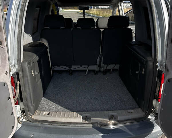 Серый Фольксваген Кадди, объемом двигателя 1.97 л и пробегом 227 тыс. км за 5500 $, фото 13 на Automoto.ua