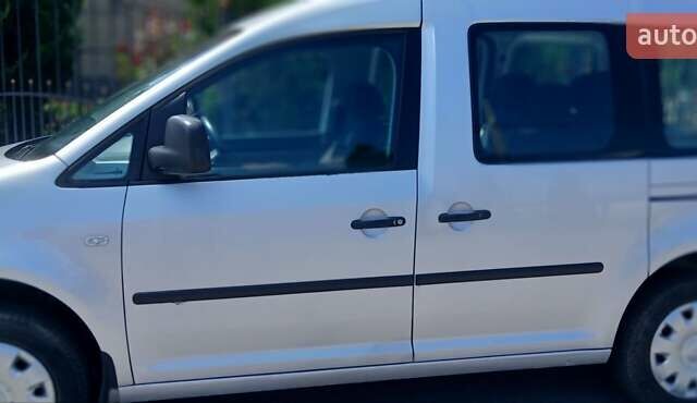 Серый Фольксваген Кадди, объемом двигателя 1.6 л и пробегом 267 тыс. км за 7200 $, фото 4 на Automoto.ua