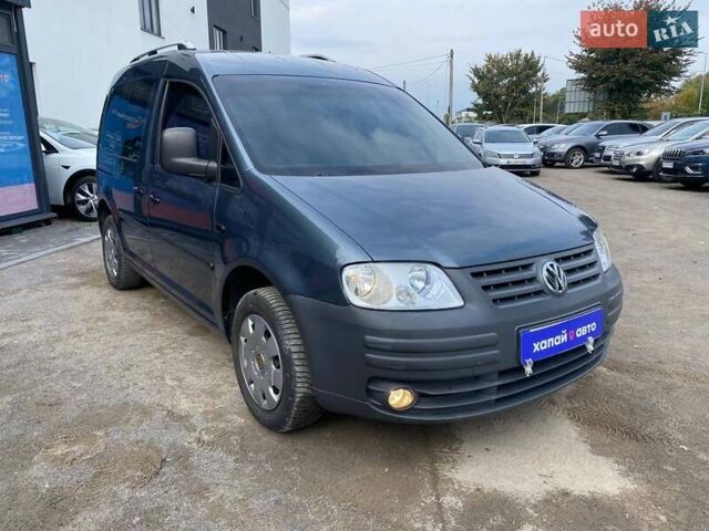Серый Фольксваген Кадди, объемом двигателя 1.6 л и пробегом 203 тыс. км за 7800 $, фото 2 на Automoto.ua