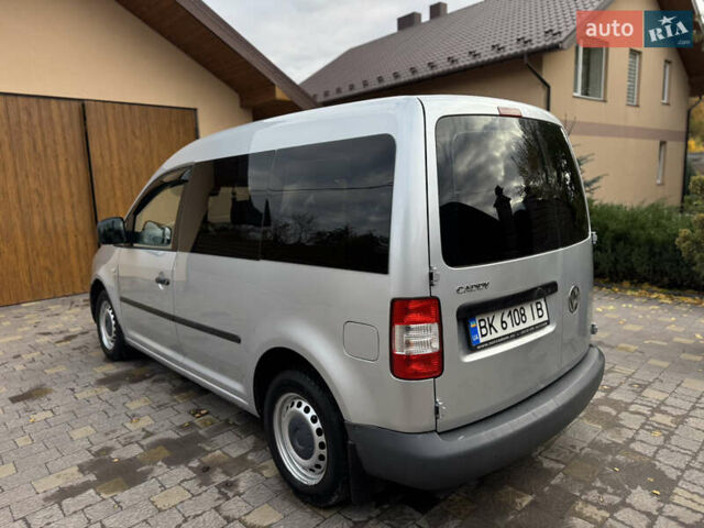 Сірий Фольксваген Кадді, об'ємом двигуна 2 л та пробігом 370 тис. км за 3950 $, фото 9 на Automoto.ua