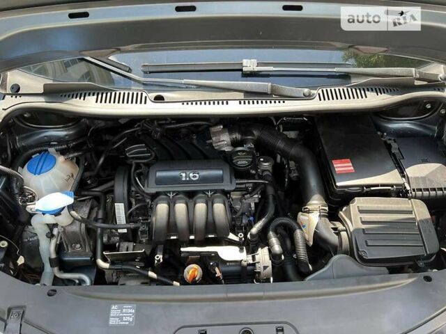 Сірий Фольксваген Кадді, об'ємом двигуна 1.6 л та пробігом 250 тис. км за 7200 $, фото 6 на Automoto.ua