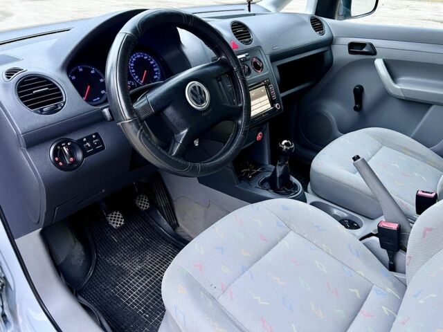 Серый Фольксваген Кадди, объемом двигателя 2 л и пробегом 286 тыс. км за 5499 $, фото 18 на Automoto.ua